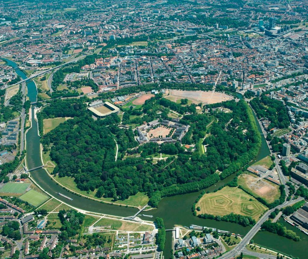Maison A L'oree Du Bois Citadelle De Lille Avec Terrasse En Plein Sud Proche De Toutes Commodites A La Porte De Lille